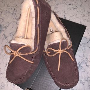 ***firm on price*** Men’s Ugg slippers